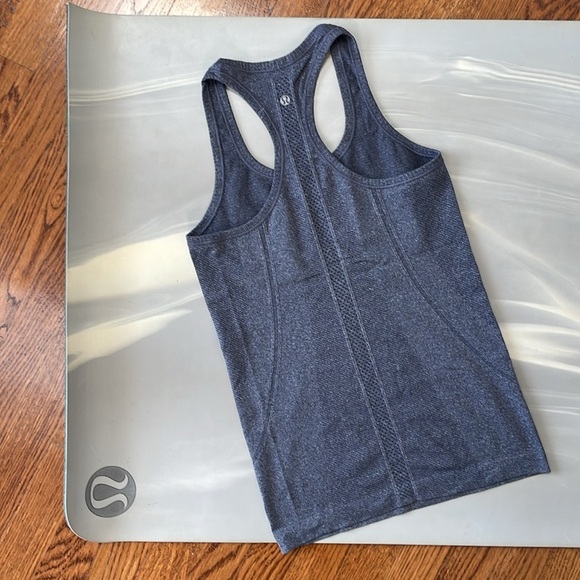 Lululemon I 4 - Picture 6 of 11